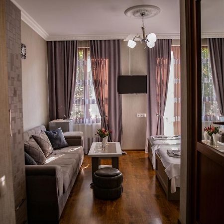 Family Hotel Kolorit Old Tbiliszi Kültér fotó